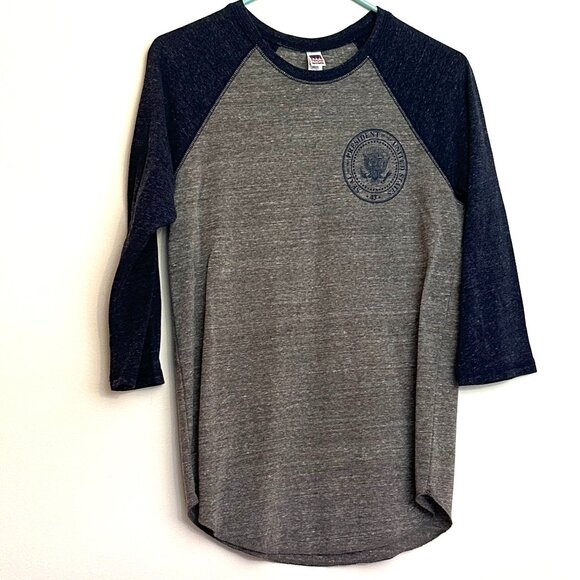 George W. Bush heather grey and navy 3/4 sleeve cotton men's shirt, size X-Small - Picture 3 of 7